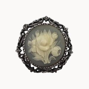 VTG Cameo Brooch BlueGray Resin Silver Tone Frame White Floral Antique Style Pin